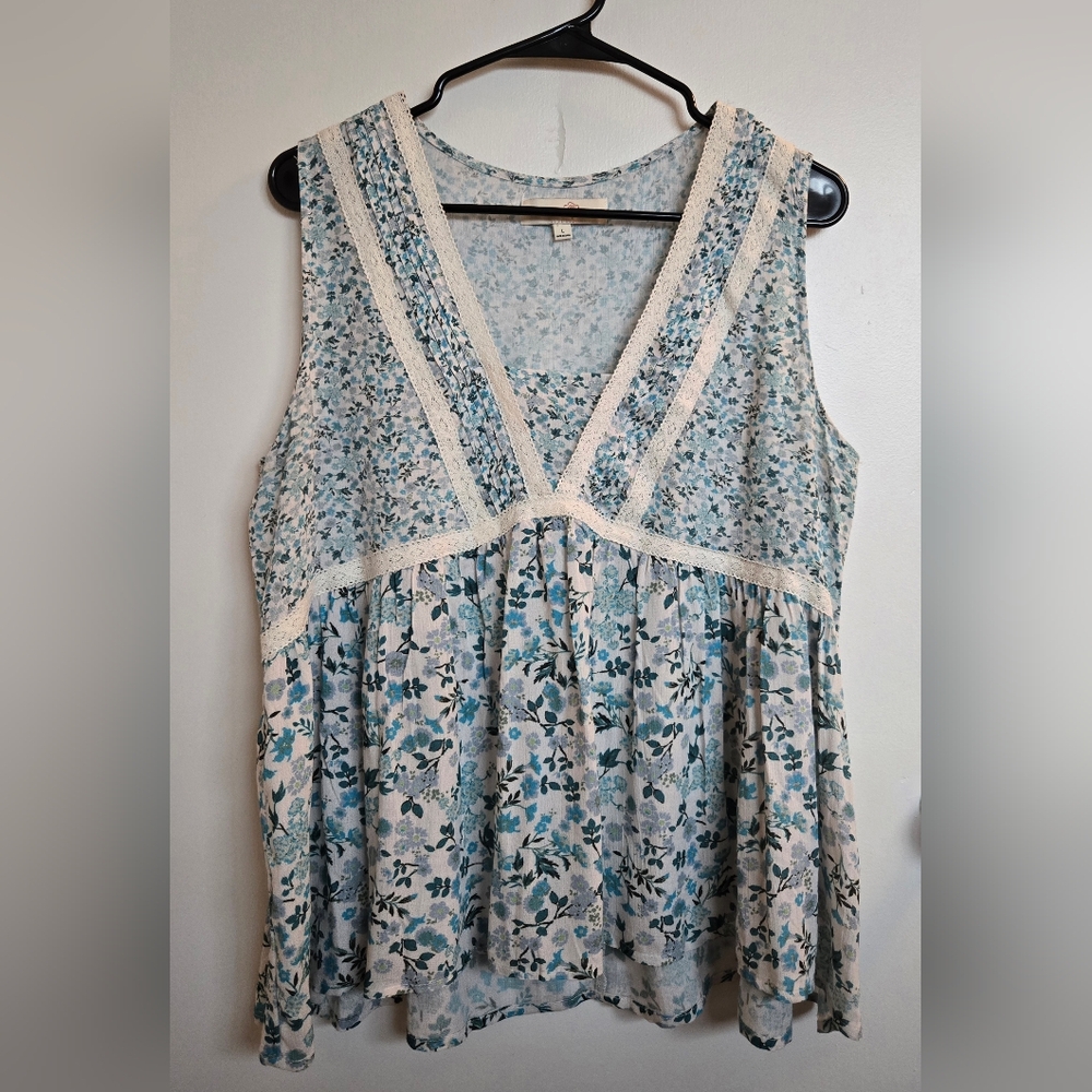 Penelope Rose Light Blue Floral Lace-Trim Sleeveless Top